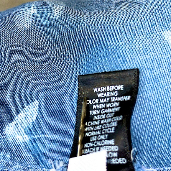 TORRID BLUE AND WHITE FLOWER CHAMBRAY MAXI DRESS OPEN BACK 2X - Picture 10 of 10